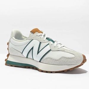 New Balance 327 Sneakers